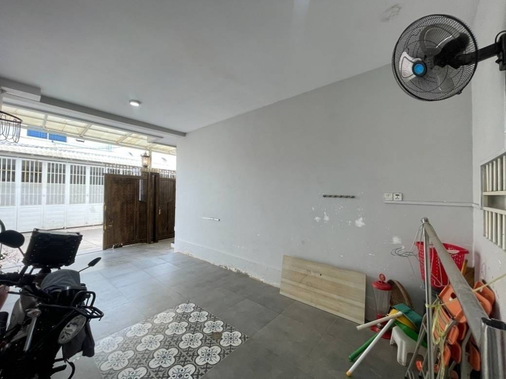 Chbar Ampov别墅For Sale & Rent，价格$180,000
