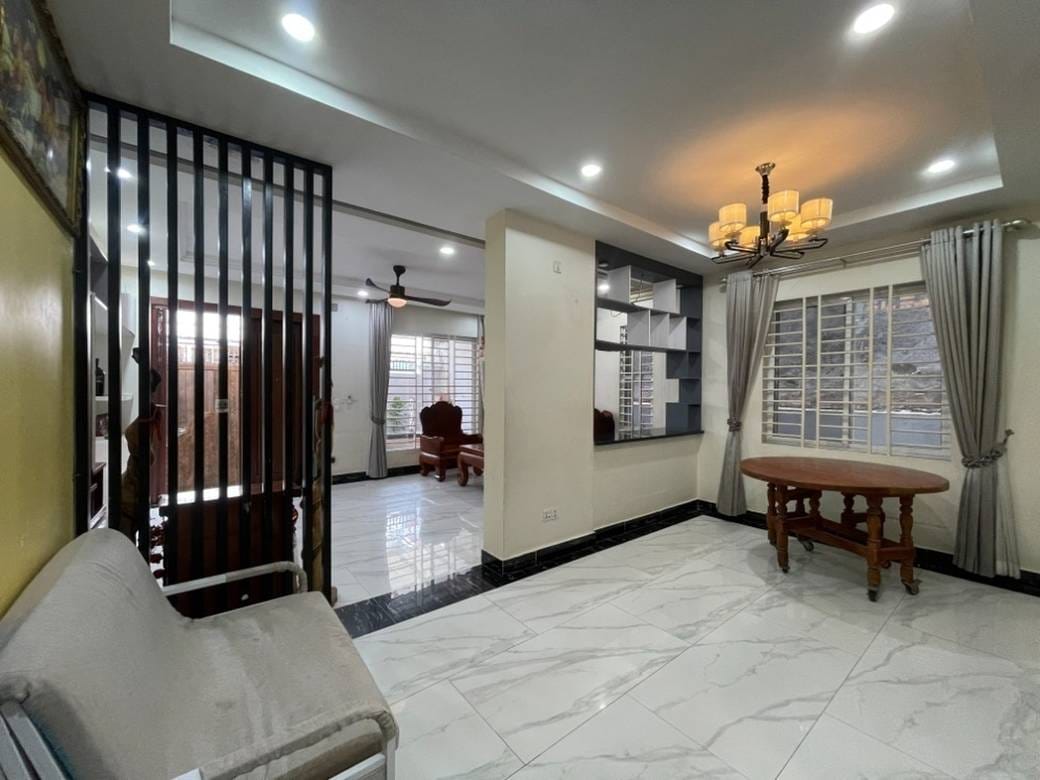 别墅For Sale & Rent，位于Nirouth分区, 铁桥头区, 金边