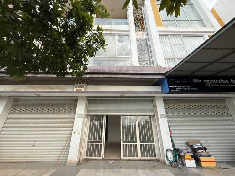 Maison-boutique À vendre à Bak Kaeng, Chroy Changvar, Phnom Penh