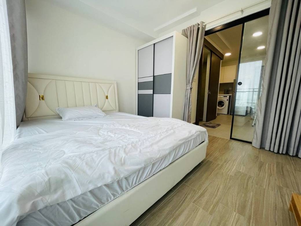 Urban Village Phase 2 | Meblowane Condo Na sprzedaż