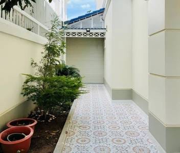 $1,300 Dvojvila