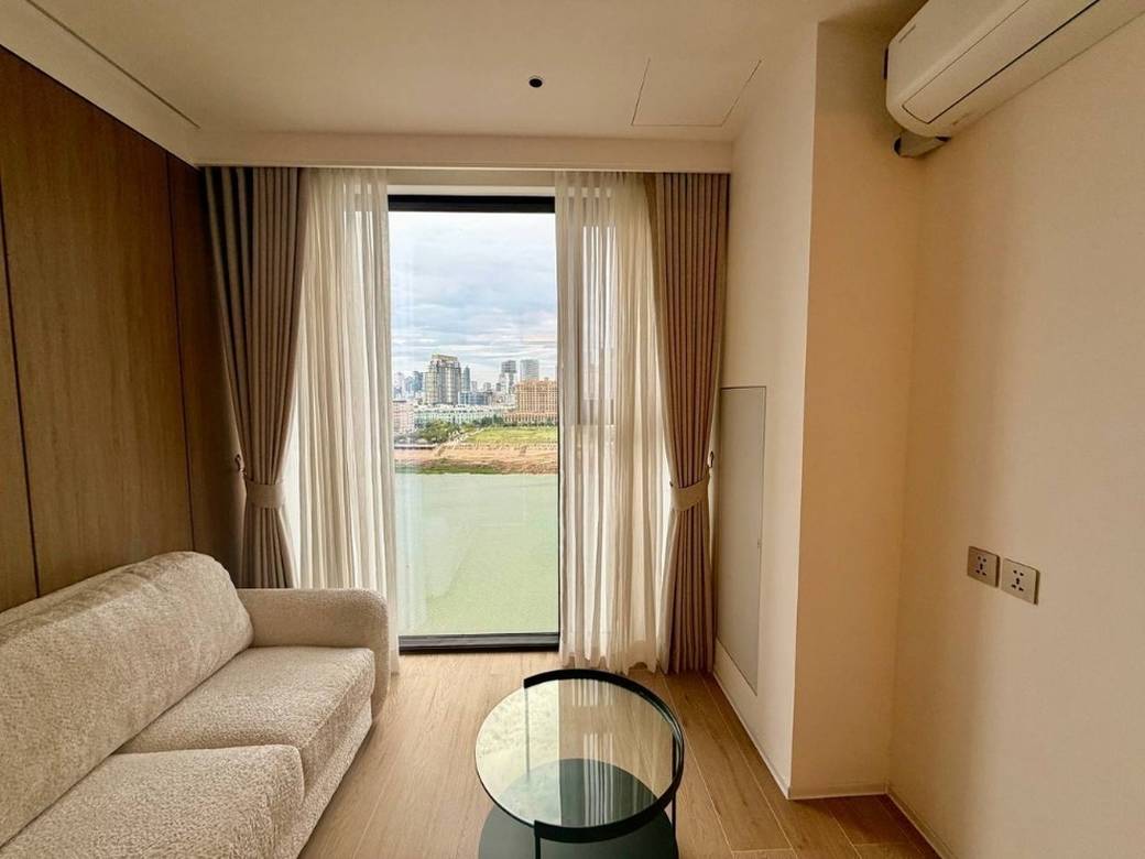 Vue Aston | Zařízeno Condo Na prodej