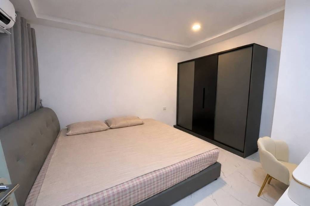 Zařízeno Condo For Sale & Rent