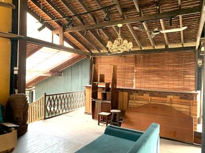 土地面積450㎡のレストラン賃貸物件 $1,200