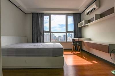 $1,430 Condo