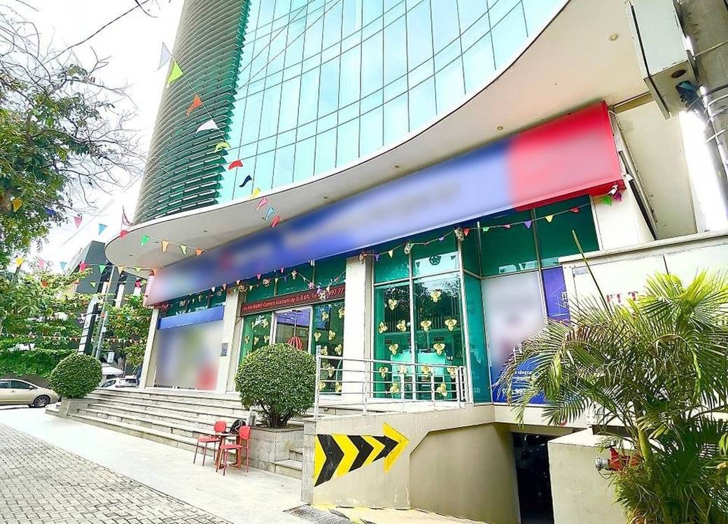 586.5 sqm Living Size Kanceláře K pronájmu in Daun Penh