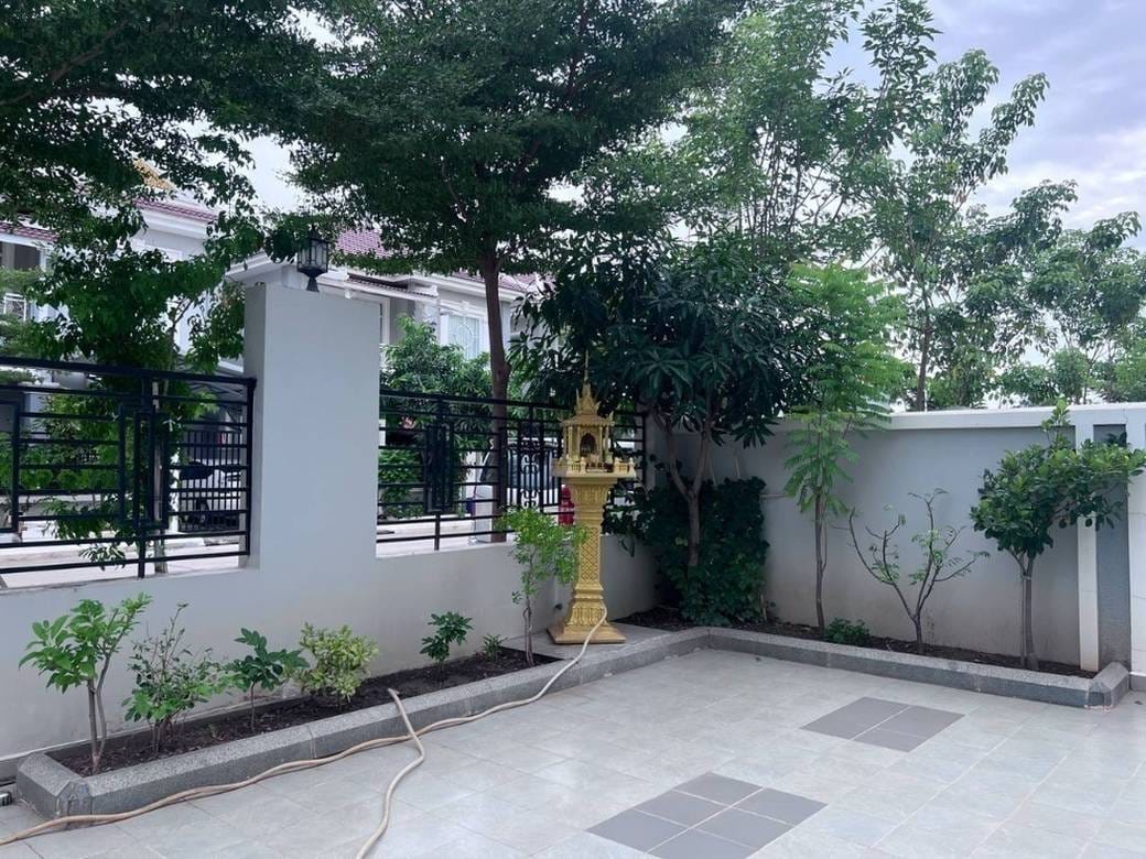 192 sqm Living Size Vila Na prodej in Mukh Kampul