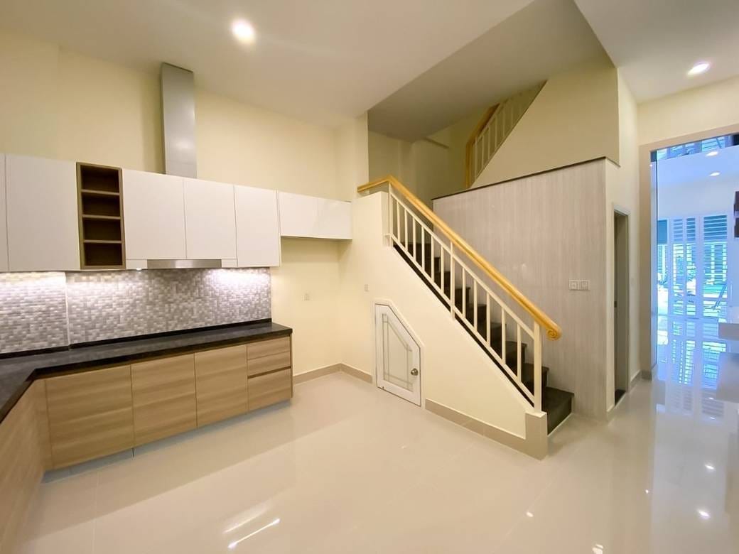 Borey Peng Huoth: The Star Platinum Eco Sunrise | Chbar Ampov126-1,323平方米使用面积店屋出租