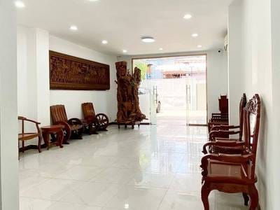 Furnished Building For Rent