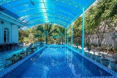 $2,700,000 Vila