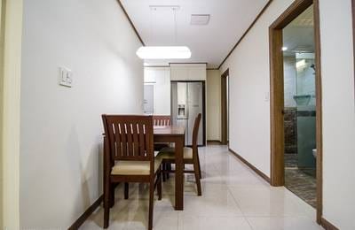 Condo K pronájmu with 1 Parking Space