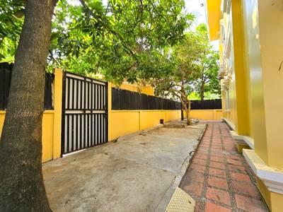 600 sqm Land Size Vila K pronájmu