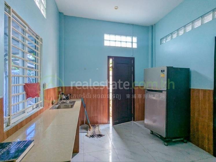 2卧室House and lot出租，价格$300