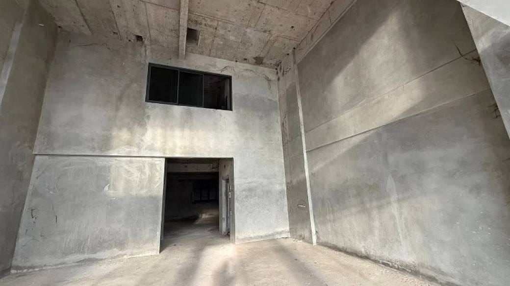 Bâtiment À vendre de 2,032 m² habitables à Chroy Changvar