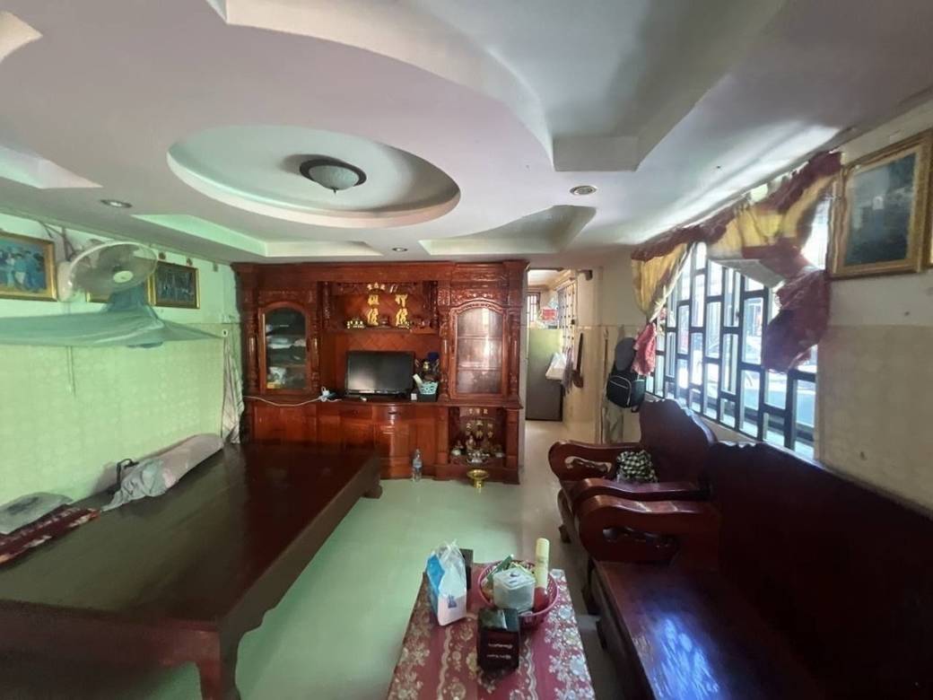 212.1 sqm Living Size Řadový dům Na prodej in Meanchey