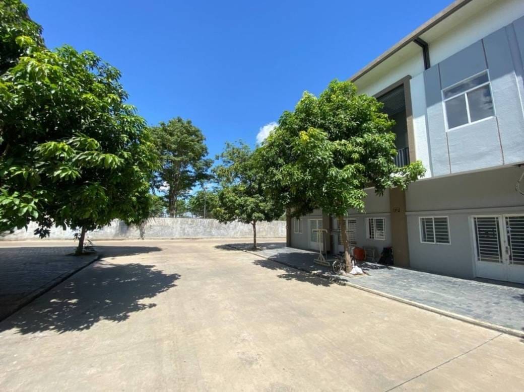 90 sqm Living Size Řadový dům Na prodej in Kandal Stueng