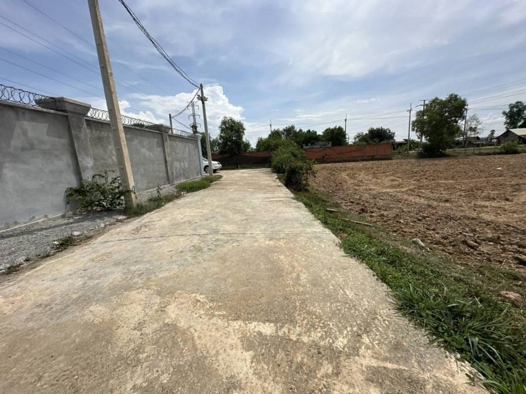 Pozemky Na prodej in Prasat Bakong $220,000