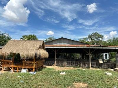 1,628 sqm Living Size Sklad Na prodej in Cheung Prey