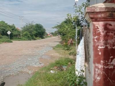 Kandal Stueng276平方米使用面积House and lot出售