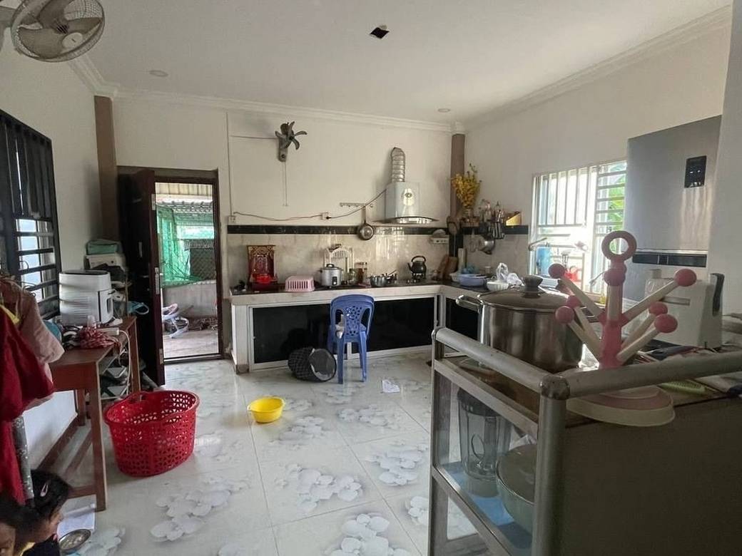 329 sqm Land Size House and lot Na prodej