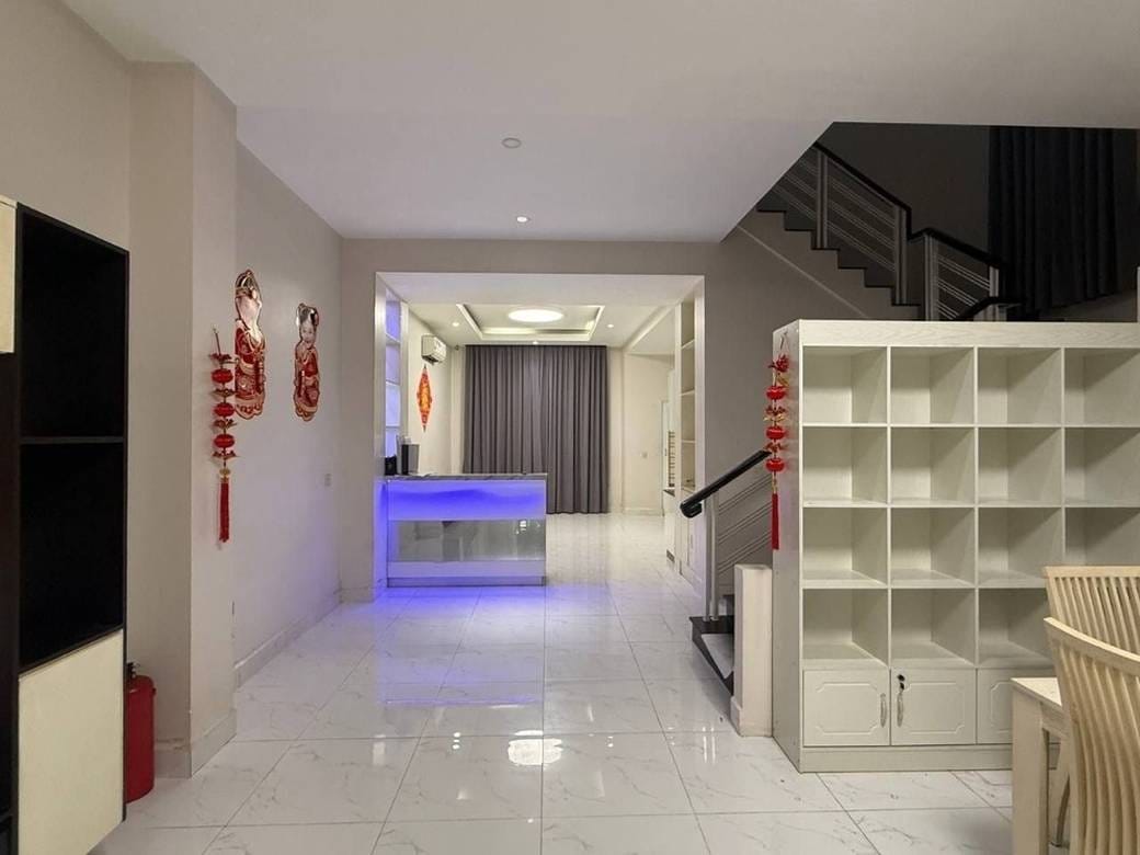 216 sqm Living Size Vila For Sale & Rent in Sen Sok