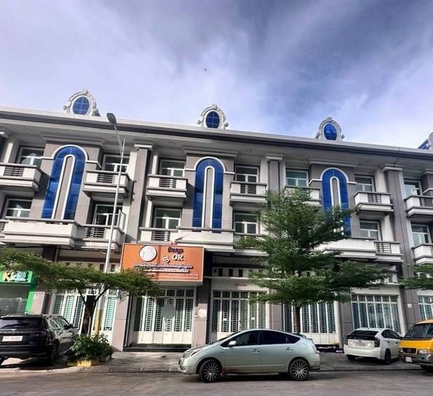 Maison À vendre à Chroy Changvar, Phnom Penh