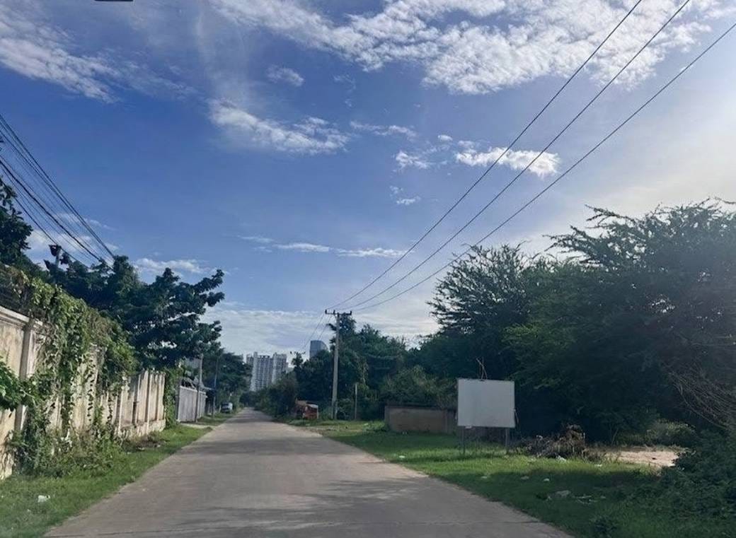 Chroy Changvar土地出售，位于Chroy Changvar