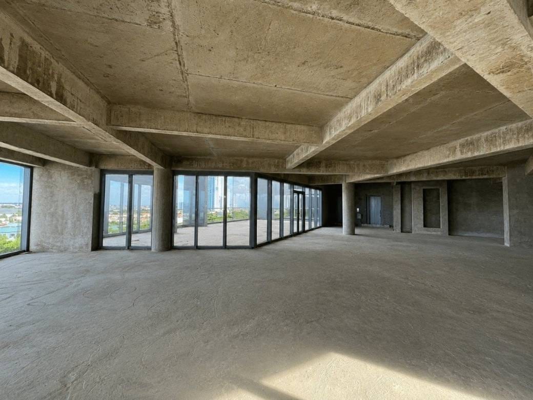 Bâtiment À vendre de 660 m² de terrain