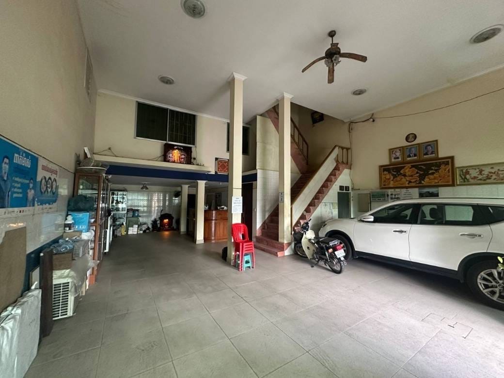 Budova Na prodej in Tuek L'ak 1, Toul Kork, Phnom Penh