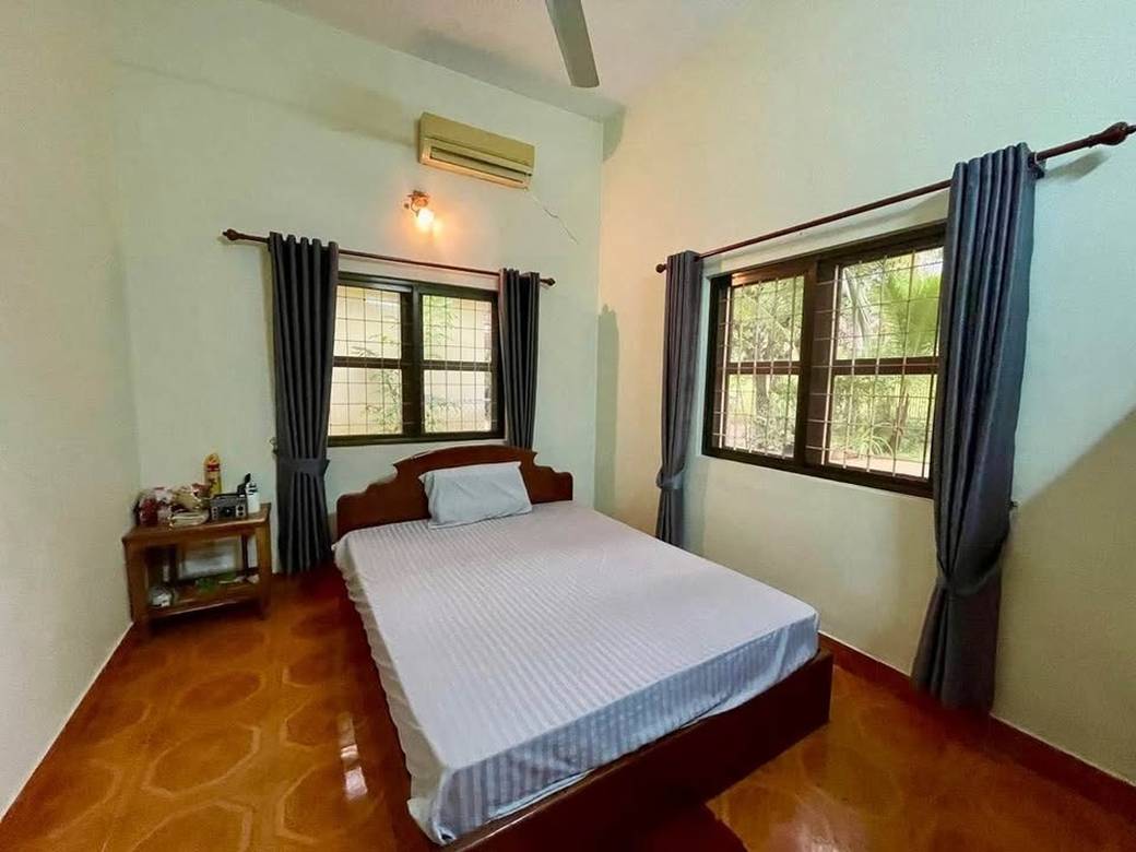 300 sqm Land Size House and lot Na prodej
