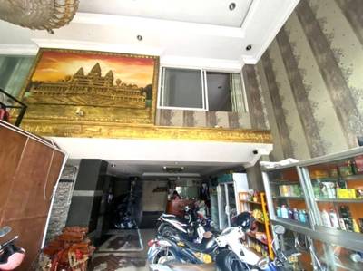 អាជីវកម្ម តម្លៃ $700,000