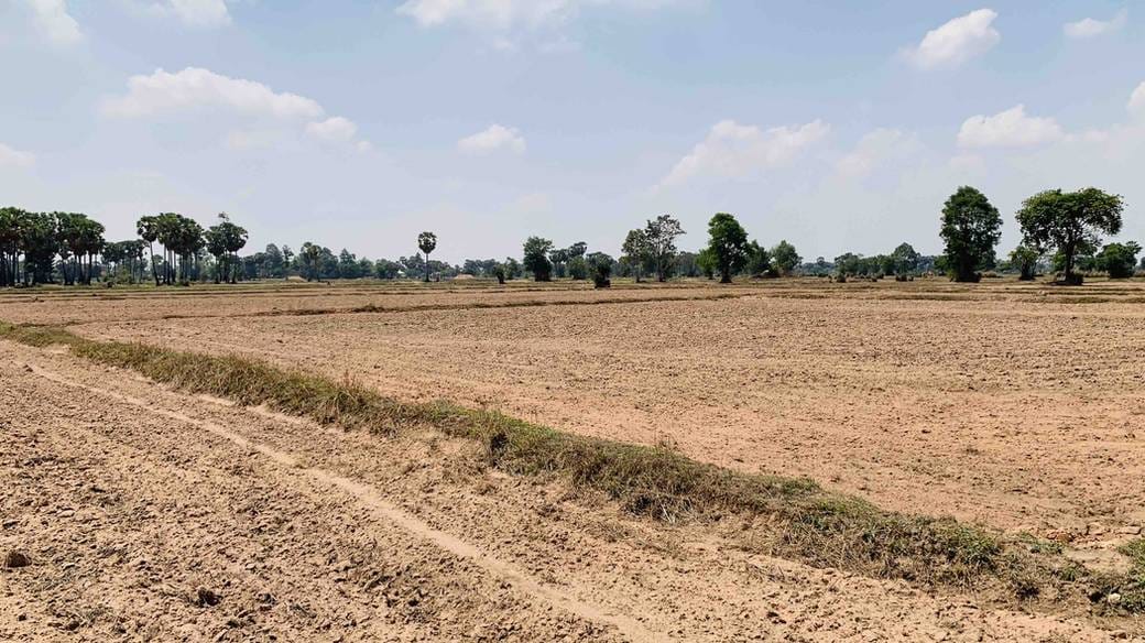 Relief À vendre de 37,000 m² de terrain