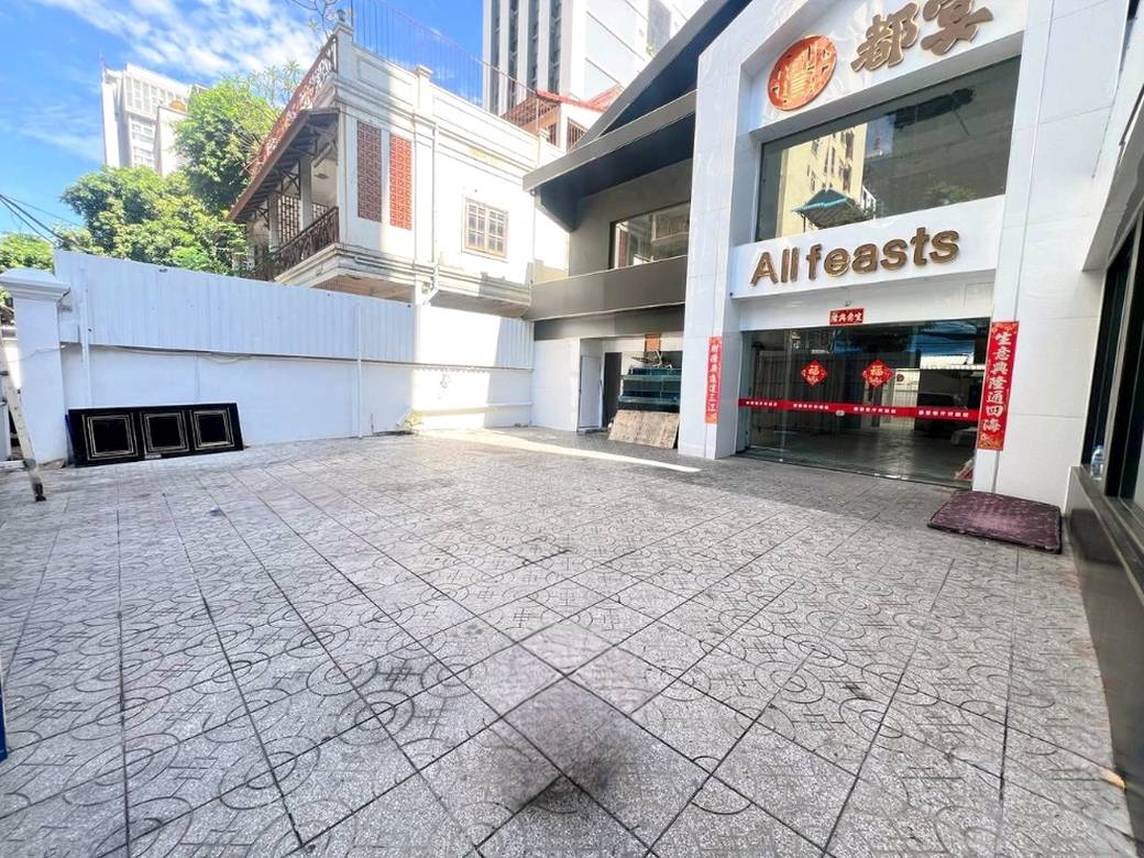 ร้านอาหาร สำหรับเช่า พื้นที่ใช้สอย 364 ตร.ม. ใน Boeng Keng Kang