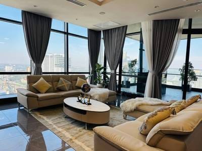 Zařízeno Penthouse K pronájmu