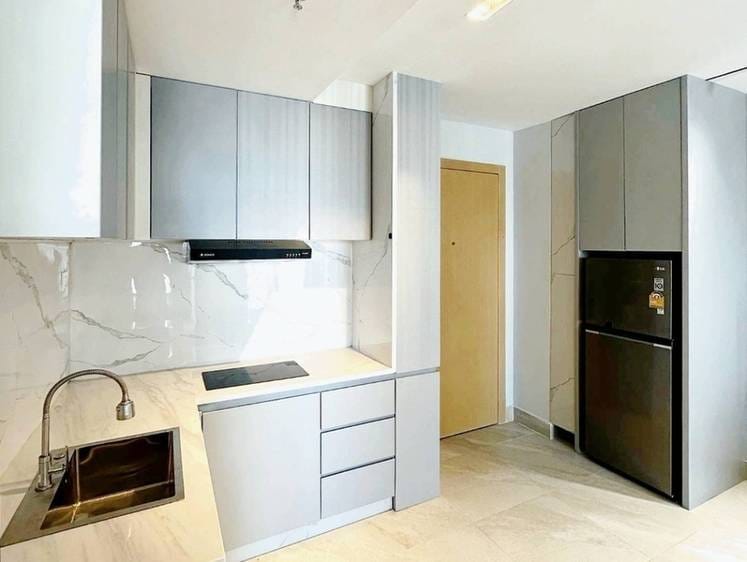 $650 Condo
