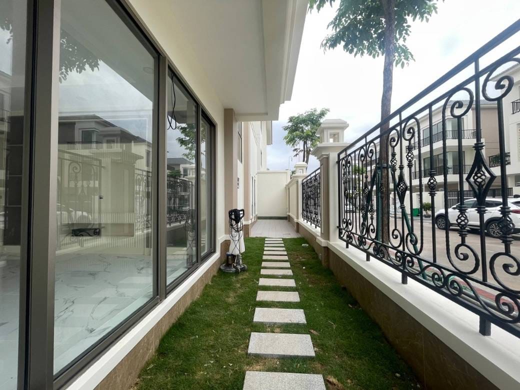 Borey Peng Huoth: The Star Platinum Eco Poli 1 | $990,000 Vila