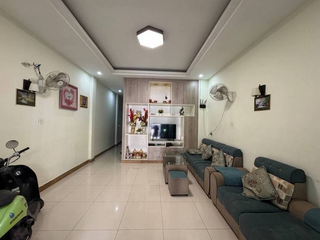 $75,000 Flat House