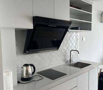Zařízeno Condo For Sale & Rent
