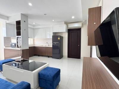 Apartmán K pronájmu with 1 Parking Space