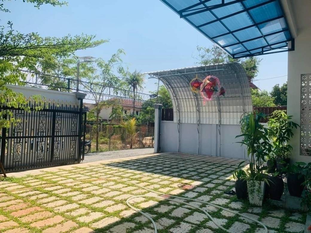 $900 Villa