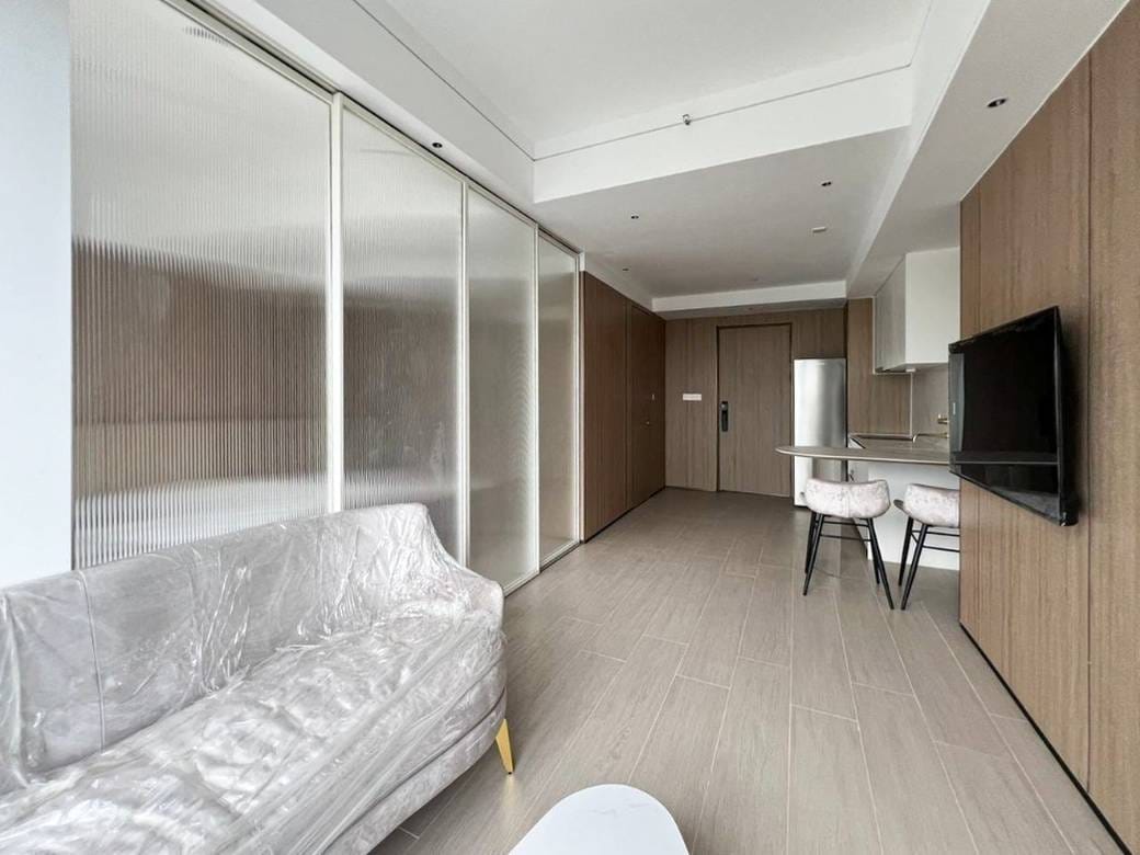 Vue Aston | Zařízeno Condo Na prodej