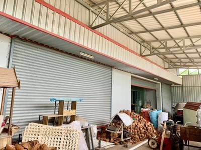 Entrepôt À louer de 300 m² de terrain