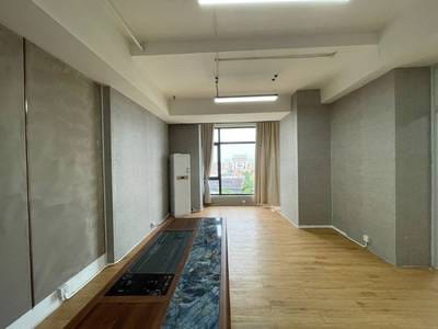 Kanceláře K pronájmu in Chamkarmon $1,200