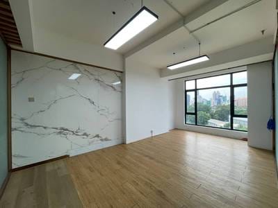 60 sqm Living Size Kanceláře K pronájmu in Chamkarmon