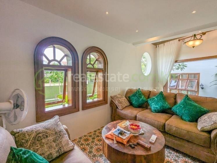 270 sqm Living Size Villa For Sale in Siem Reap