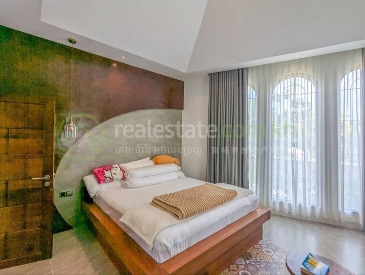 4 Bedrooms Villa For Sale