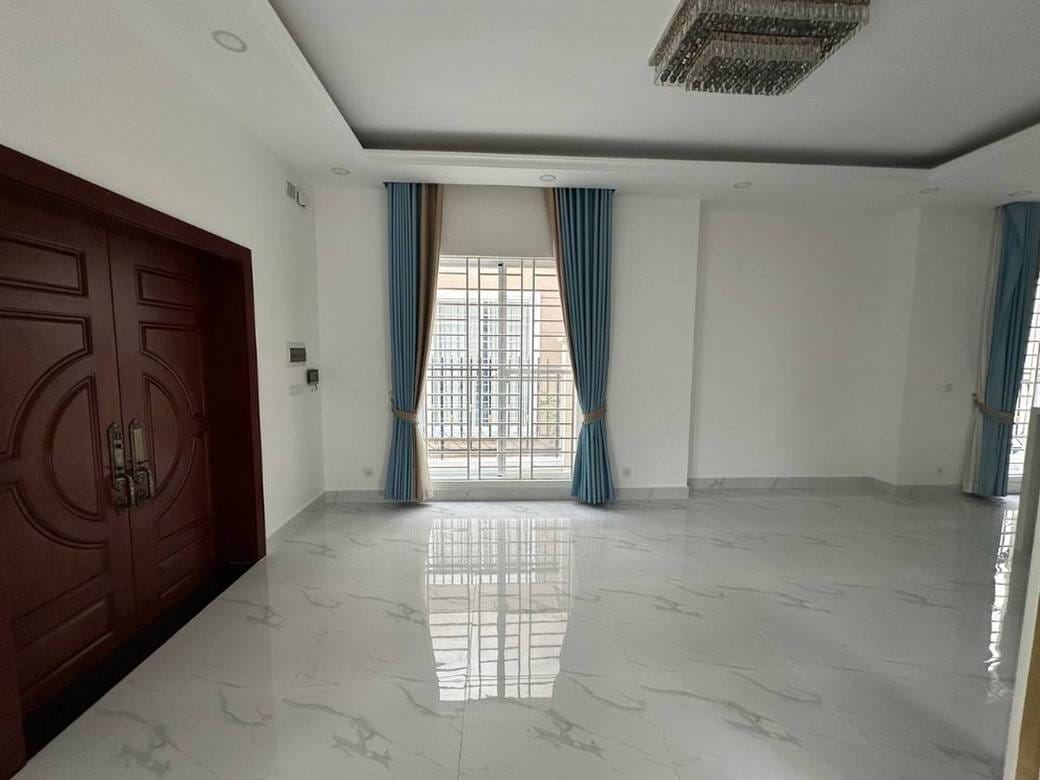 The ML Villa | Willa Na wynajem o powierzchni mieszkalnej 192 m² w Dangkao