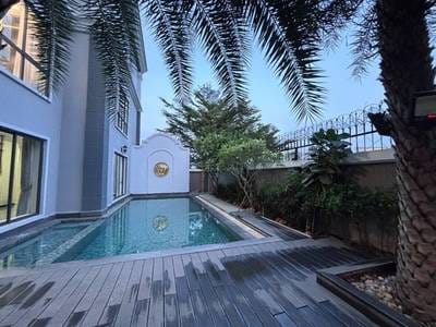 $435,000 Villa