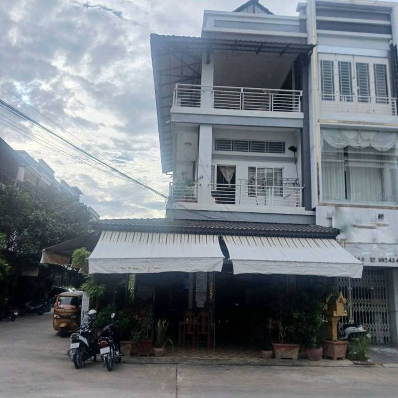 $185,000 Shophouse