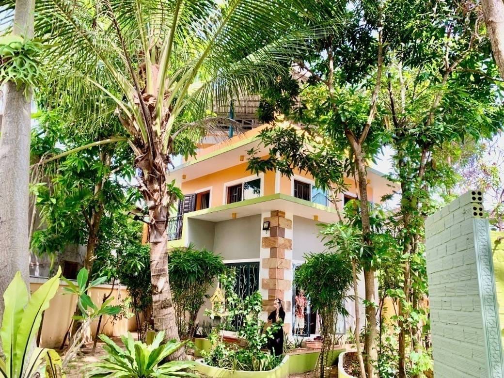 $500,000 Villa